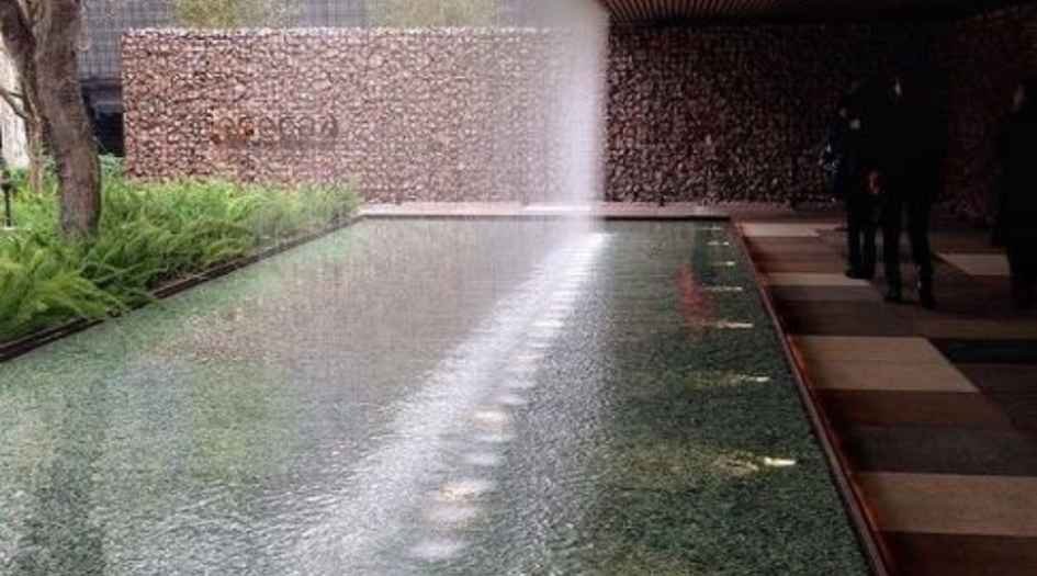 32-Elements-Amenities-Water-Curtain